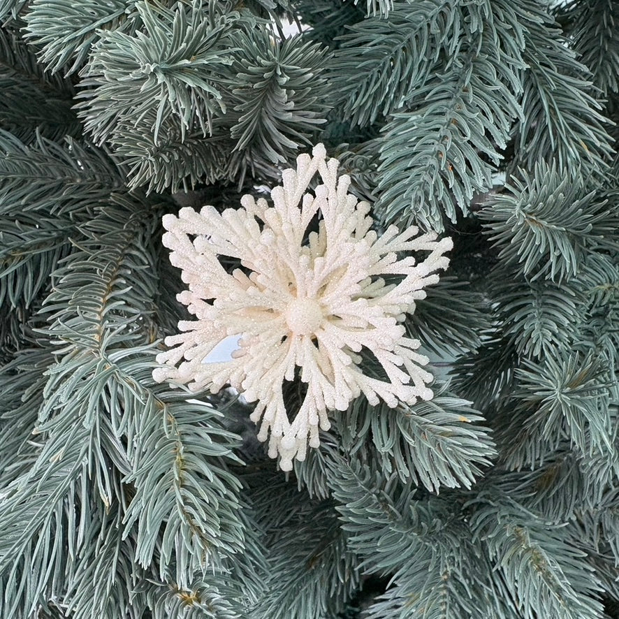 จี้ดอกไม้พลาสติกขาว 10cm แพ็ค 2 ชิ้น