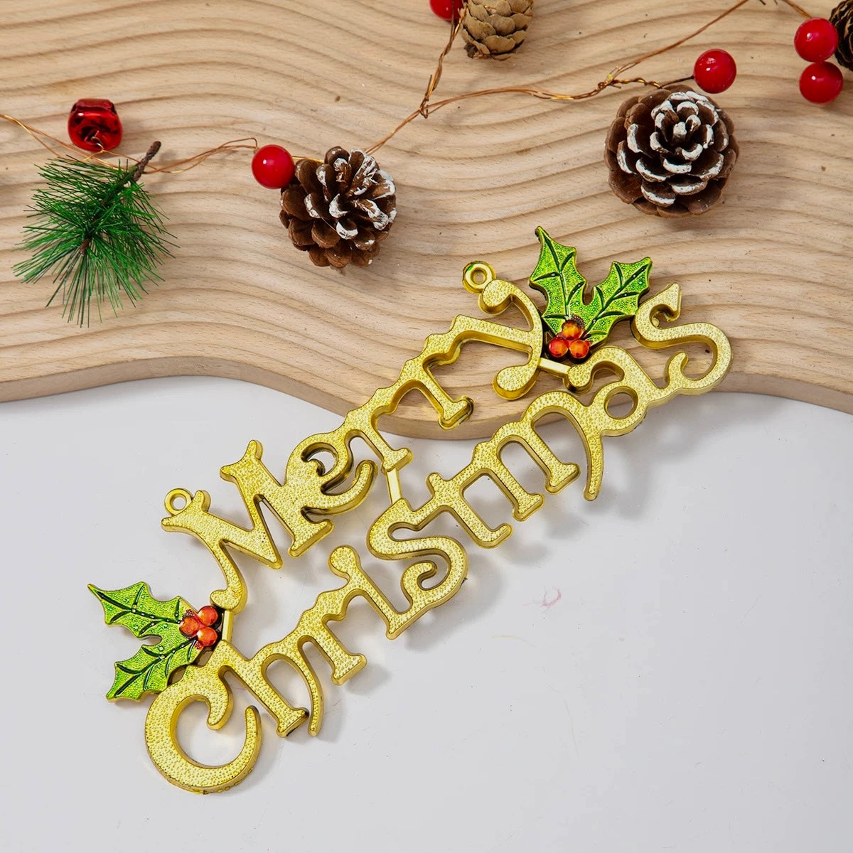 ป้าย Merry Christmas มีเชอร์รี่ 15 | 20 cm