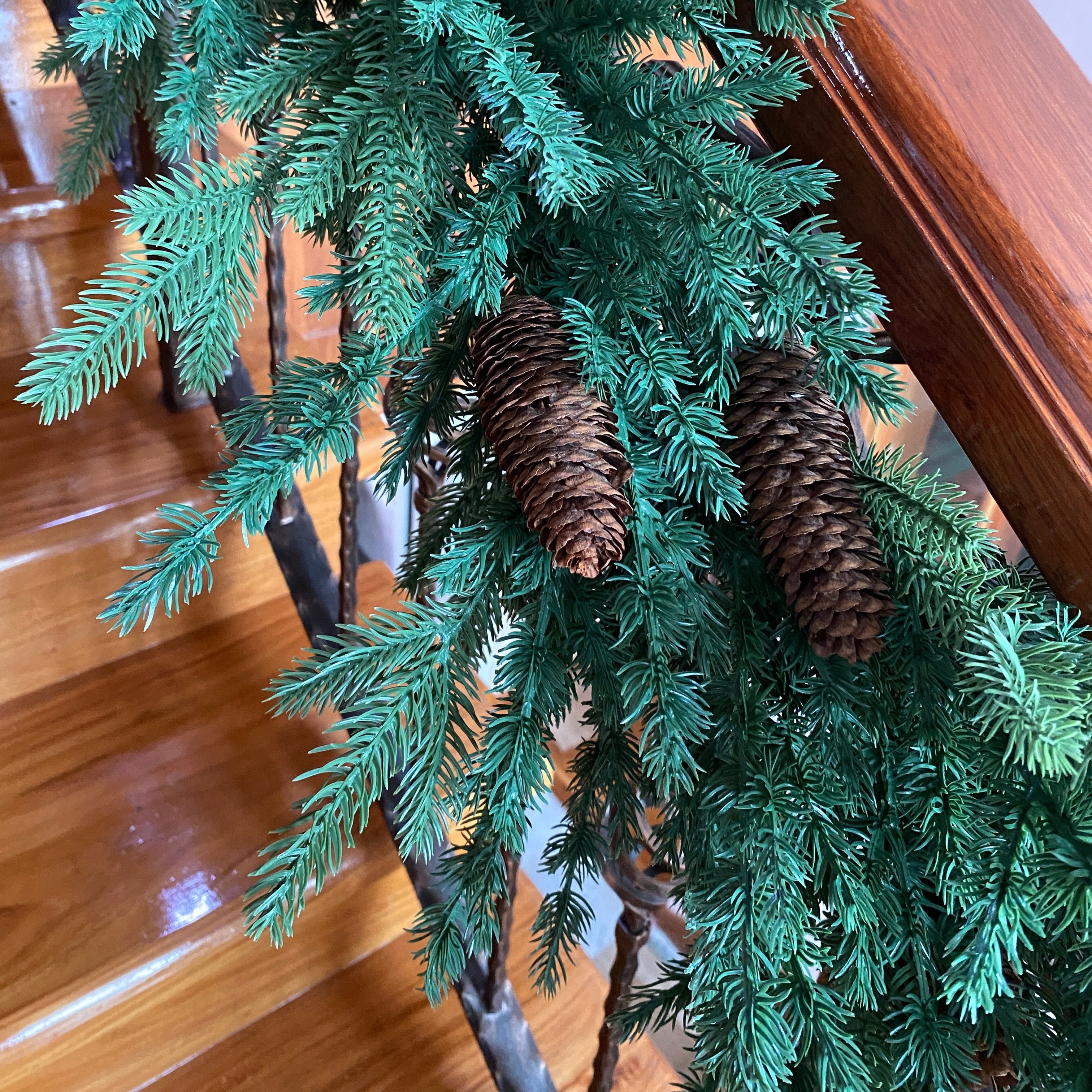 การ์แลนด์ Pure PE ประดับลูกสนจริง 2.00 เมตร