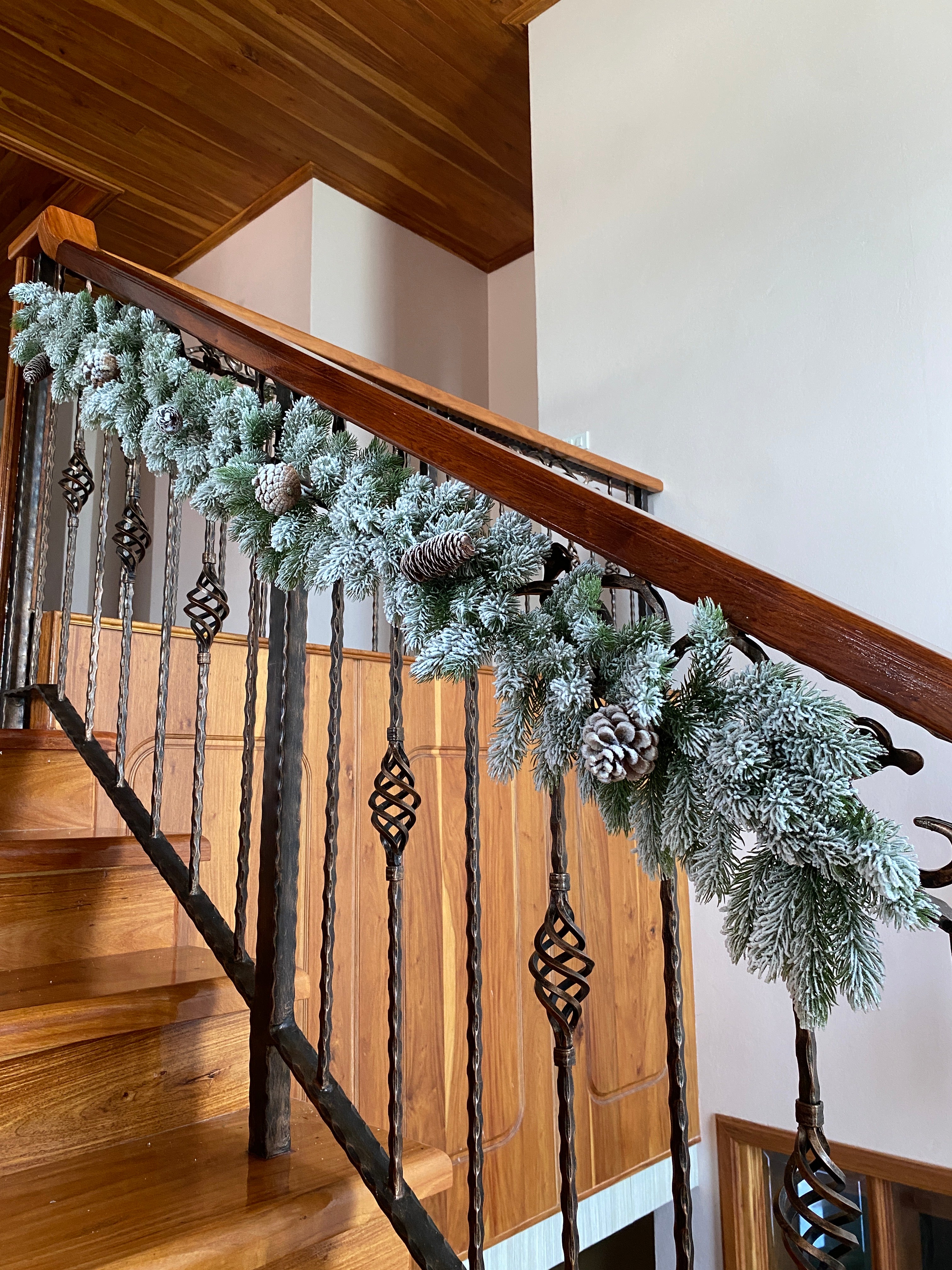 การ์แลนด์ Real Feel Pure PE หิมะ 1.80 เมตร