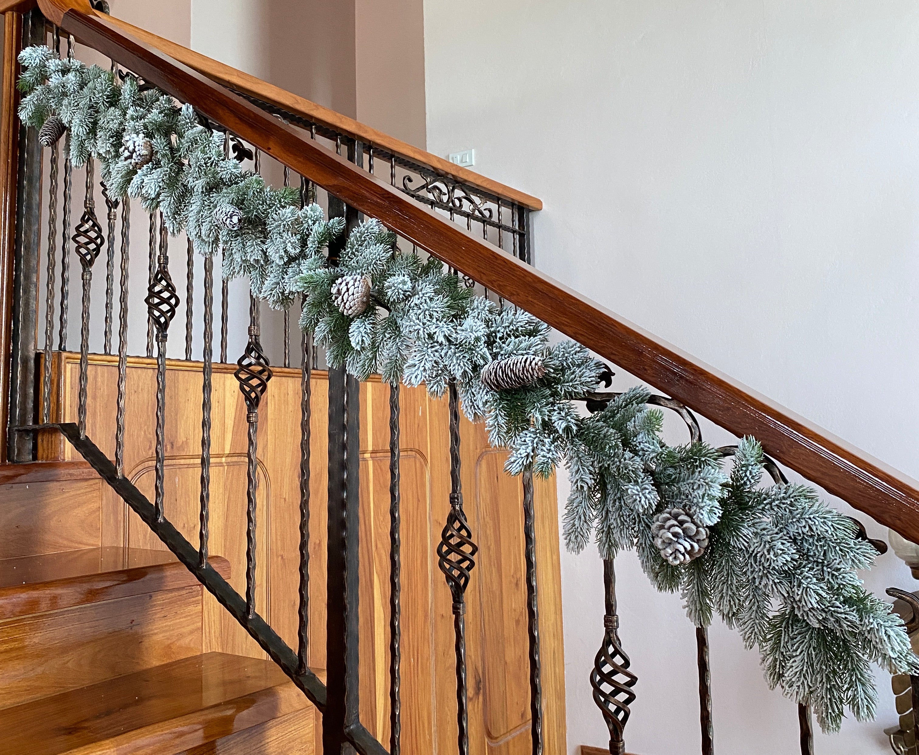 การ์แลนด์ Real Feel Pure PE หิมะ 1.80 เมตร