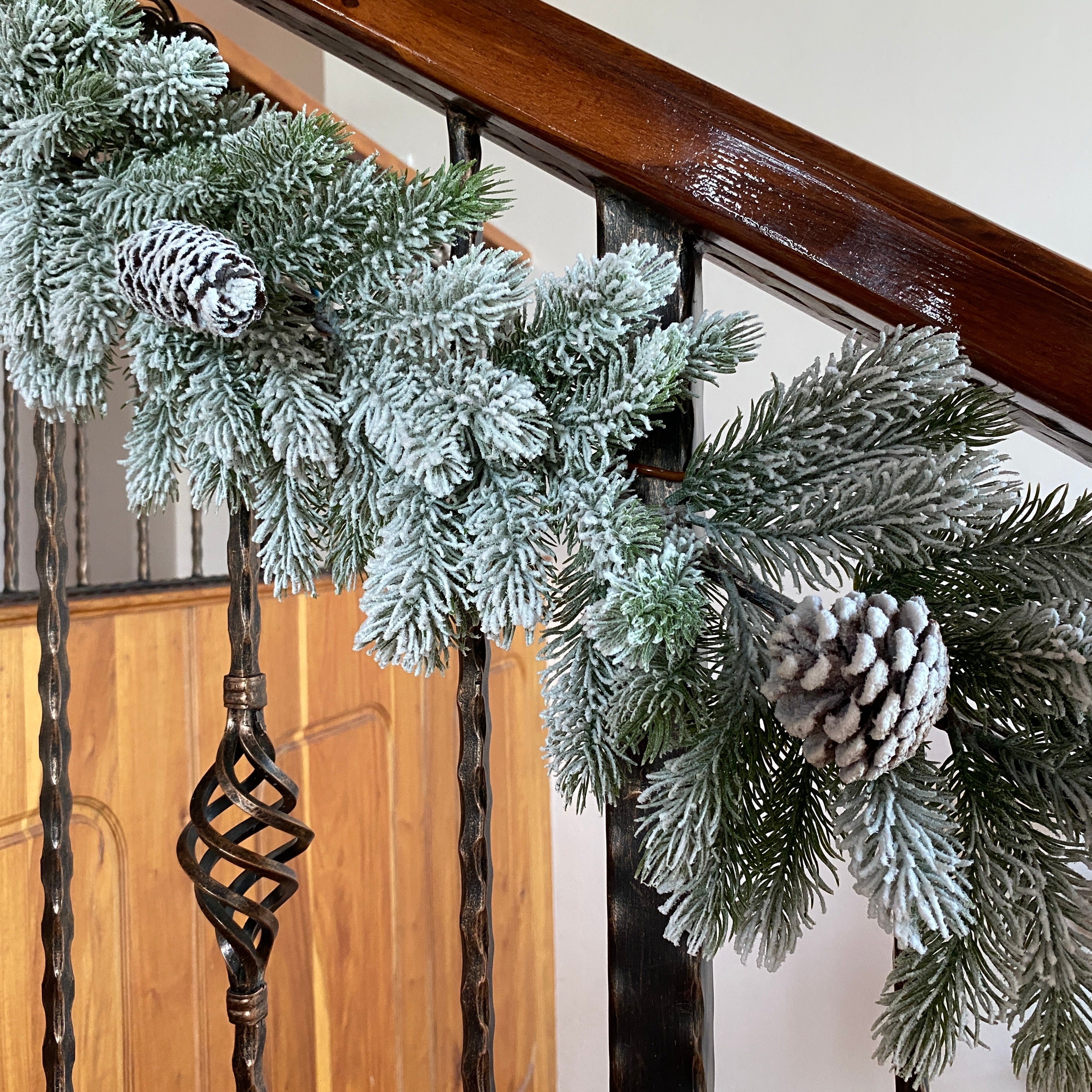 การ์แลนด์ Real Feel Pure PE หิมะ 1.80 เมตร