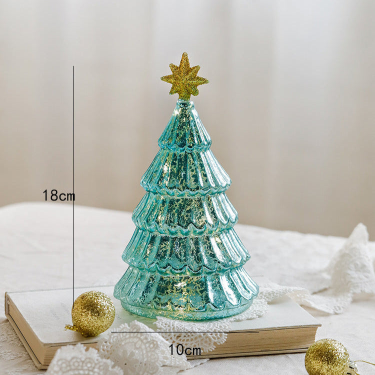 ต้นคริสต์มาสอะคลิลิคใสตั้งโชว์ ดีไซน์โดดเด่น ส่องสว่างกลางคืน