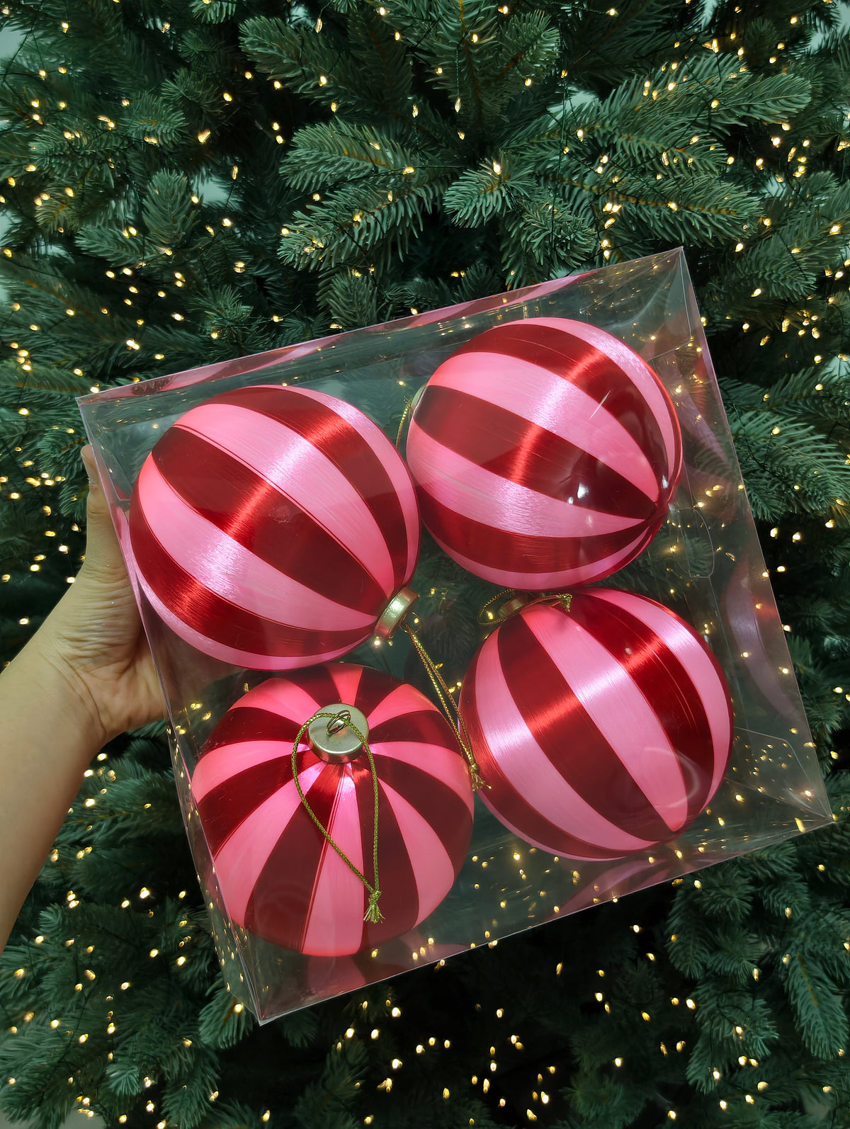 ลูกบอล Silk effect 12 / 15 cm.