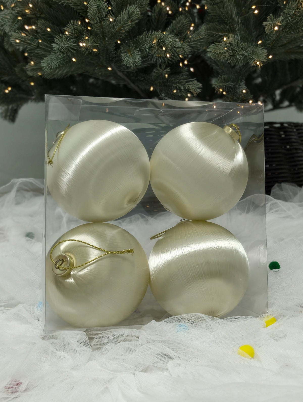 ลูกบอล Silk effect 12 / 15 cm.